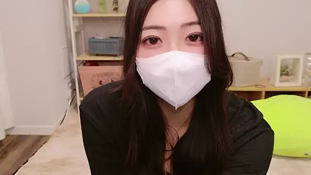 Snapshot of SUI-Strong chatting on 09-26-25, 11:47 SUI-Strong online show from 09-26-25, 11:47