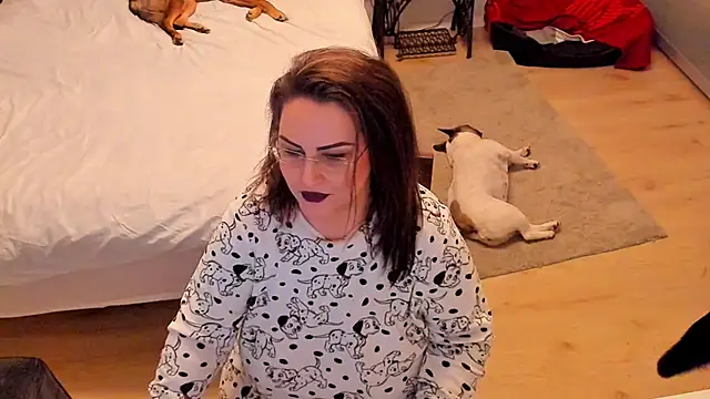 Squirt Kimm online show from 11-14-25, 04:44