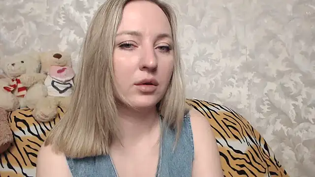hotsteacher online show from 05-20-26, 02:18