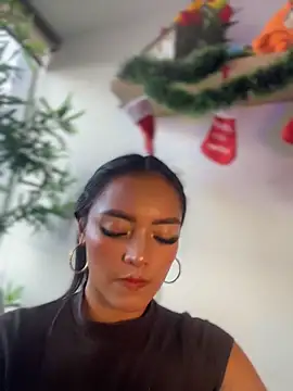 Snapshot of im-isabella chatting on 12-03-25, 09:57 im-isabella online show from 12-03-25, 09:57