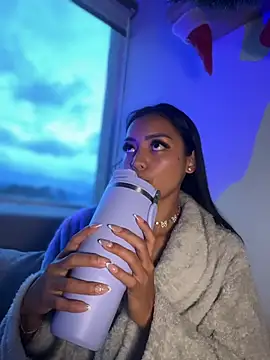 Snapshot of im-isabella chatting on 12-04-25, 10:40 im-isabella online show from 12-04-25, 10:40