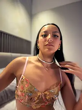 im-isabella online show from 04-18-26, 03:38