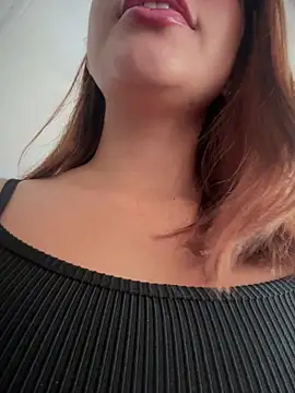 sara calderon online show from 03-31-26, 01:33