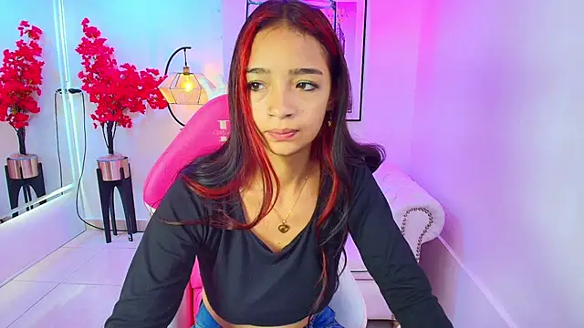 Snapshot of Katty_rounds chatting on 11-08-25, 12:27 Katty rounds online show from 11-08-25, 12:27