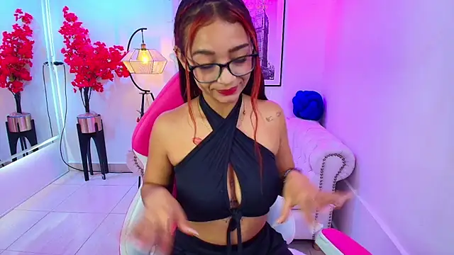 Snapshot of Katty_rounds chatting on 11-15-25, 12:45 Katty rounds online show from 11-15-25, 12:45