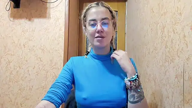 Snapshot of aalokitaa chatting on 01-07-26, 08:11 aalokitaa online show from 01-07-26, 08:11