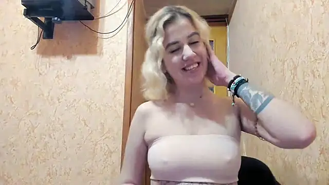 Snapshot of aalokitaa chatting on 02-01-26, 08:40 aalokitaa online show from 02-01-26, 08:40