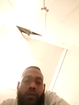 Snapshot of kulliguy chatting on 10-29-25, 05:36 kulliguy online show from 10-29-25, 05:36