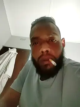 Snapshot of kulliguy chatting on 11-03-25, 08:32 kulliguy online show from 11-03-25, 08:32