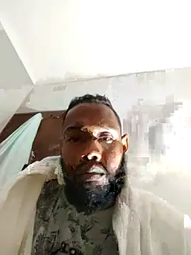 Snapshot of kulliguy chatting on 11-08-25, 06:40 kulliguy online show from 11-08-25, 06:40