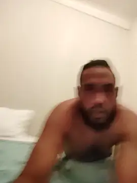 Snapshot of kulliguy chatting on 11-10-25, 07:35 kulliguy online show from 11-10-25, 07:35