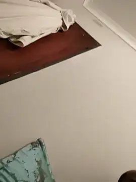 Snapshot of kulliguy chatting on 12-17-25, 08:59 kulliguy online show from 12-17-25, 08:59