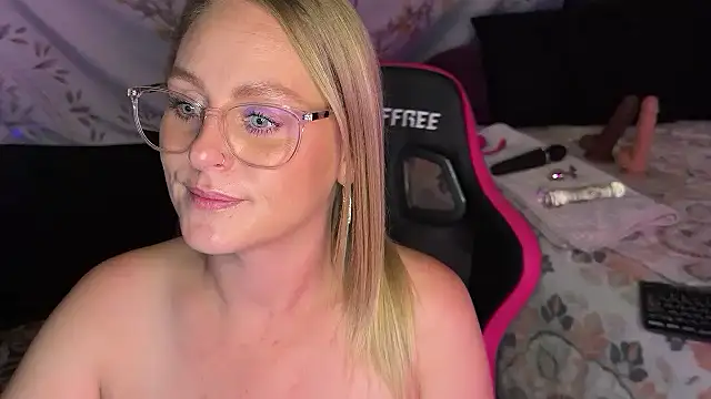 BossMomma0387 online show from 11-06-25, 11:15