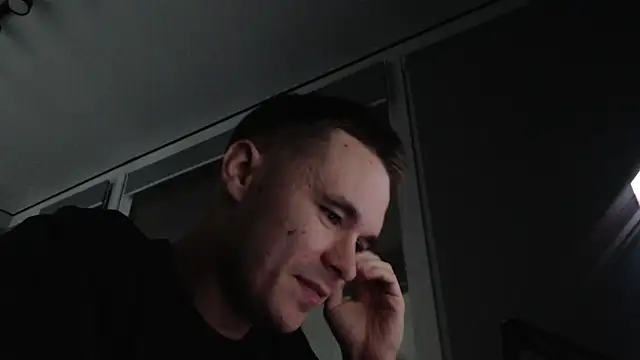 Snapshot of FreddyBredi chatting on 10-24-25, 01:51 FreddyBredi online show from 10-24-25, 01:51