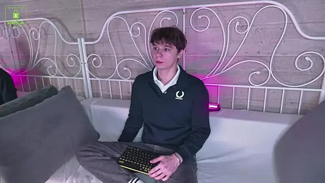 AnthonyHall online show from 11-08-25, 04:23