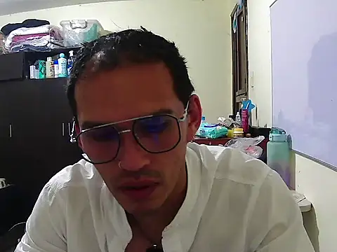 DOBLEWYOSK69G online show from 09-15-25, 05:07