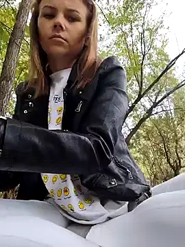 Snapshot of YOURLIKAA chatting on 09-22-25, 03:30 YOURLIKAA online show from 09-22-25, 03:30