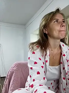 Snapshot of YOURLIKAA chatting on 09-23-25, 04:48 YOURLIKAA online show from 09-23-25, 04:48