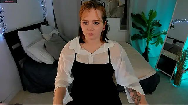 lunaalli online show from 10-14-25, 03:57