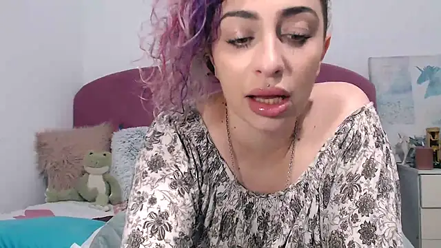 Snapshot of AAARUNY chatting on 11-01-25, 11:34 AAARUNY online show from 11-01-25, 11:34