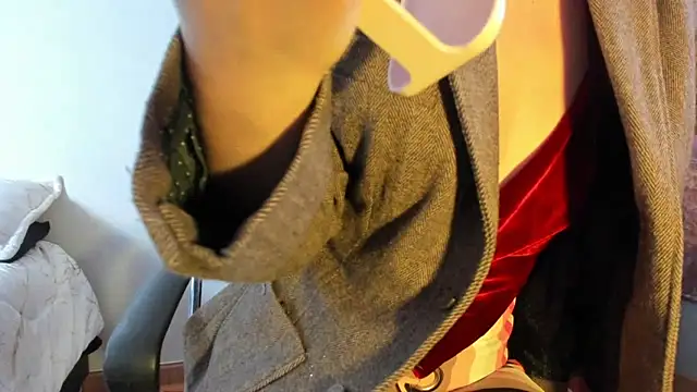 Snapshot of Pamela_Squirtt chatting on 02-05-26, 01:05 Pamela Squirtt online show from 02-05-26, 01:05