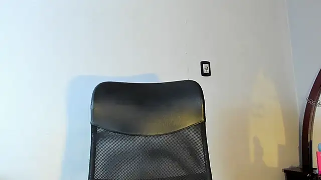 Snapshot of Pamela_Squirtt chatting on 02-11-26, 01:27 Pamela Squirtt online show from 02-11-26, 01:27