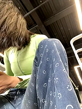 Ninazhang online show from 11-29-25, 05:54