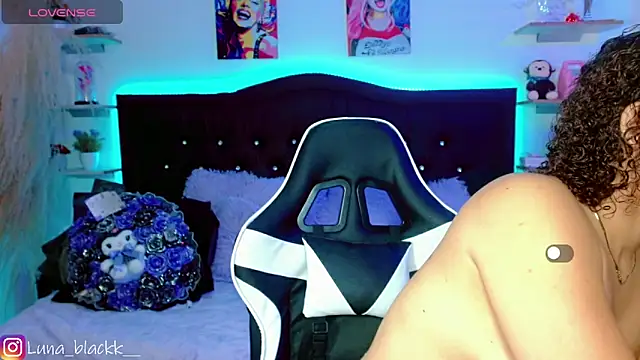 Luna blackk online show from 09-25-25, 09:07