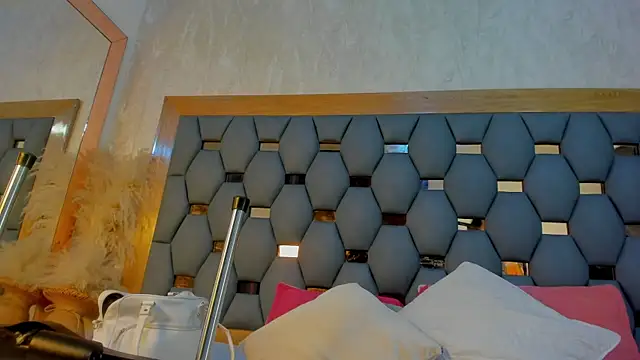 juliette pretty  online show from 09-20-25, 08:21