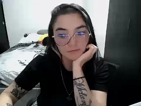 Snapshot of Came-II chatting on 02-05-26, 01:43 Came-II online show from 02-05-26, 01:43