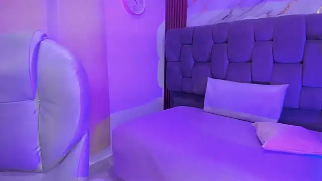 Anny bridge online show from 09-30-25, 01:49