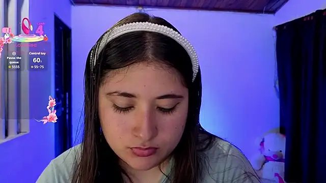 Snapshot of Gaby__Howards chatting on 09-09-25, 12:54 Gaby Howards online show from 09-09-25, 12:54