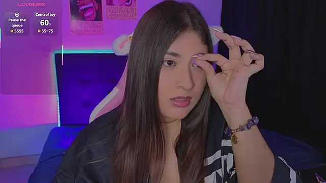 Snapshot of Gaby__Howards chatting on 11-28-25, 07:05 Gaby Howards online show from 11-28-25, 07:05