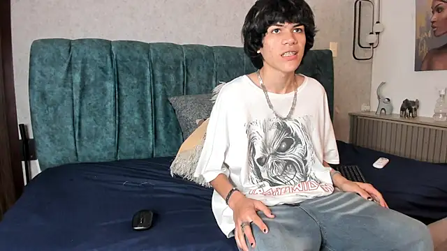 Diamond twink online show from 06-12-26, 03:22