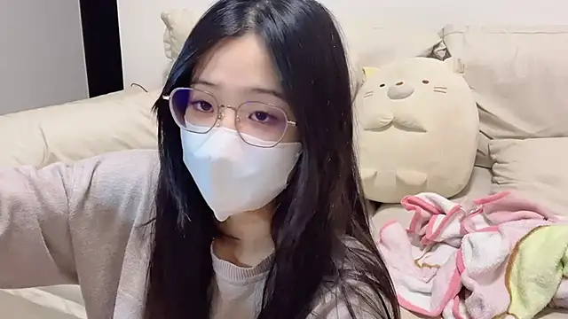 Snapshot of LHeart chatting on 09-29-25, 02:44 LHeart online show from 09-29-25, 02:44