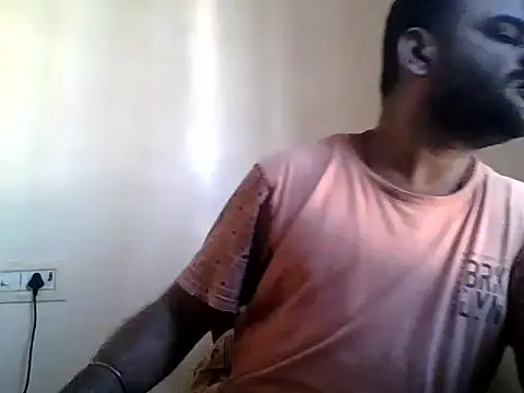 sree4143 online show from 09-18-25, 03:19