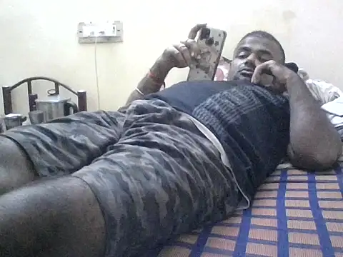 sree4143 online show from 11-27-25, 04:31