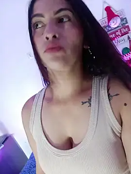 Snapshot of Fox_Roxxan chatting on 01-07-26, 02:14 Fox Roxxan online show from 01-07-26, 02:14