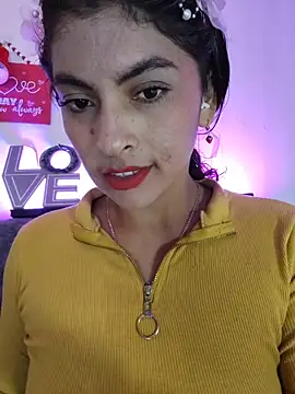 Snapshot of Fox_Roxxan chatting on 02-26-26, 02:21 Fox Roxxan online show from 02-26-26, 02:21