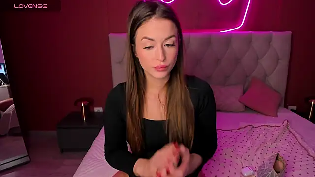 StacyWells online show from 10-07-25, 01:25