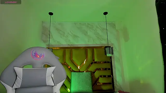 Luciifeer  online show from 10-25-25, 06:57