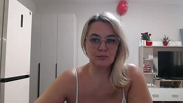 EleanoraDream online show from 03-15-26, 12:33