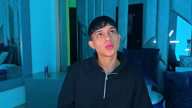 Sebax Young online show from 09-18-25, 04:25