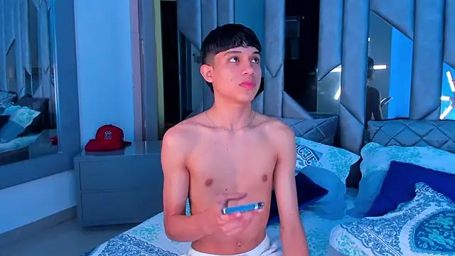 Sebax Young online show from 09-18-25, 08:11