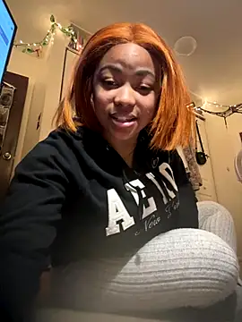 Snapshot of nuttybutter999999 chatting on 12-17-25, 10:38 nuttybutter999999 online show from 12-17-25, 10:38