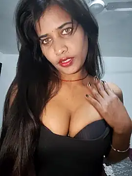 Snapshot of cute_radhikaa chatting on 11-29-25, 08:39 cute radhikaa online show from 11-29-25, 08:39