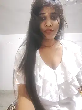 Snapshot of cute_radhikaa chatting on 12-21-25, 05:09 cute radhikaa online show from 12-21-25, 05:09