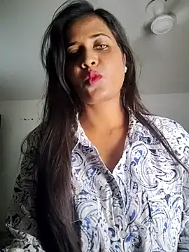 cute radhikaa online show from 04-12-26, 08:52