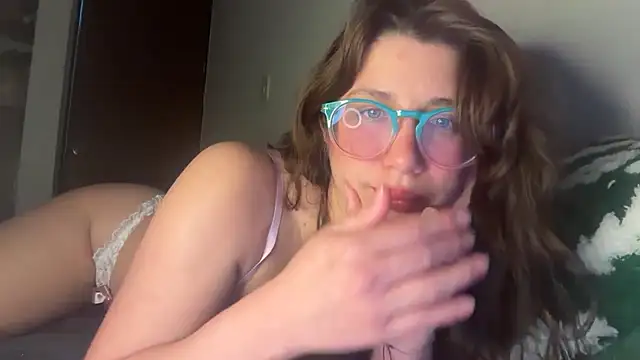 Snapshot of Meowkillah13 chatting on 12-20-25, 11:45 Meowkillah13 online show from 12-20-25, 11:45