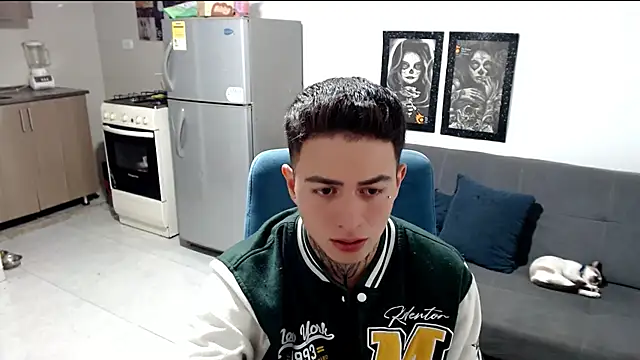 Snapshot of santii_ss chatting on 01-07-26, 02:47 santii ss online show from 01-07-26, 02:47